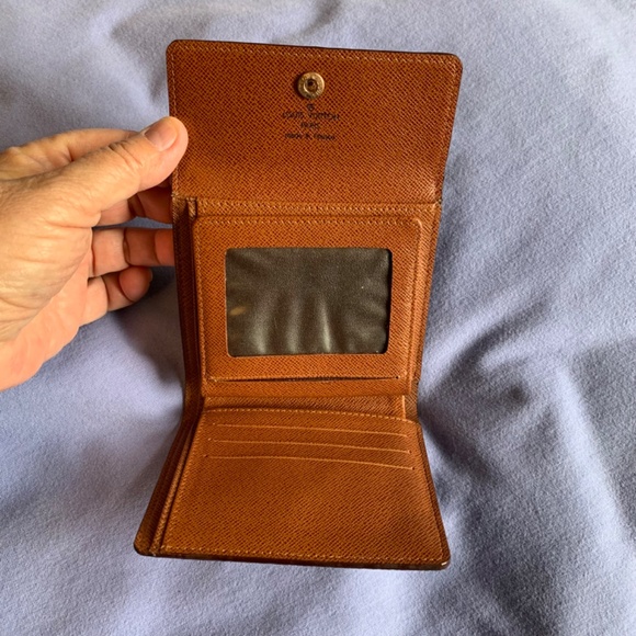 Louis Vuitton Monogram Wallet - Picture 4 of 6